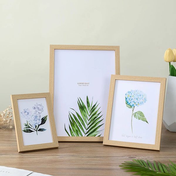 khung tranh gỗ thông nghệ thuật phù hợp với không gian hiện đại